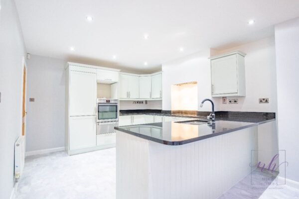 Ash Grove, Stratford-upon-Avon