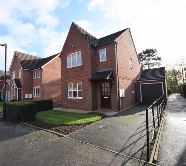 Sandown Close, Stratford-upon-Avon