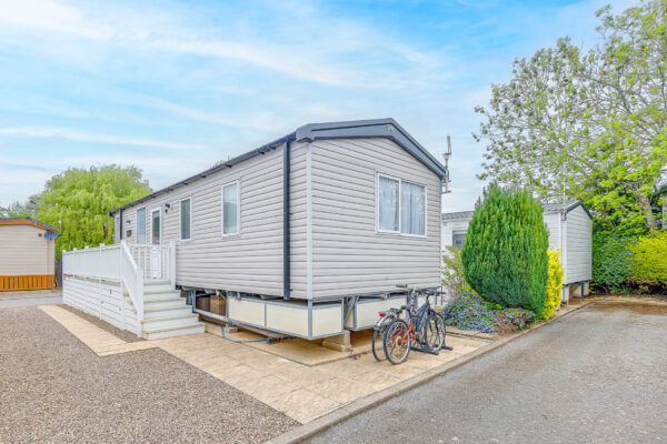 Tiddington Road, Stratford Upon Avon, CV37