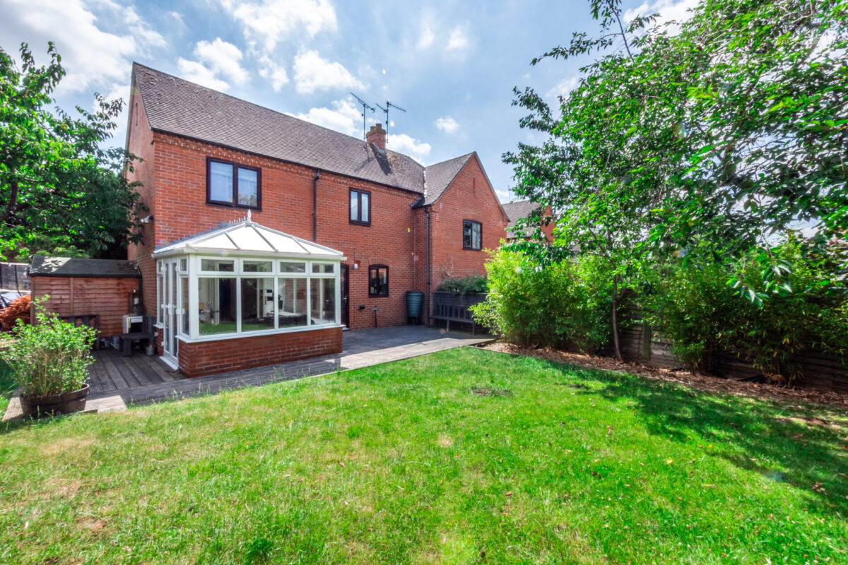 Hurdlers Lane, Snitterfield, CV37