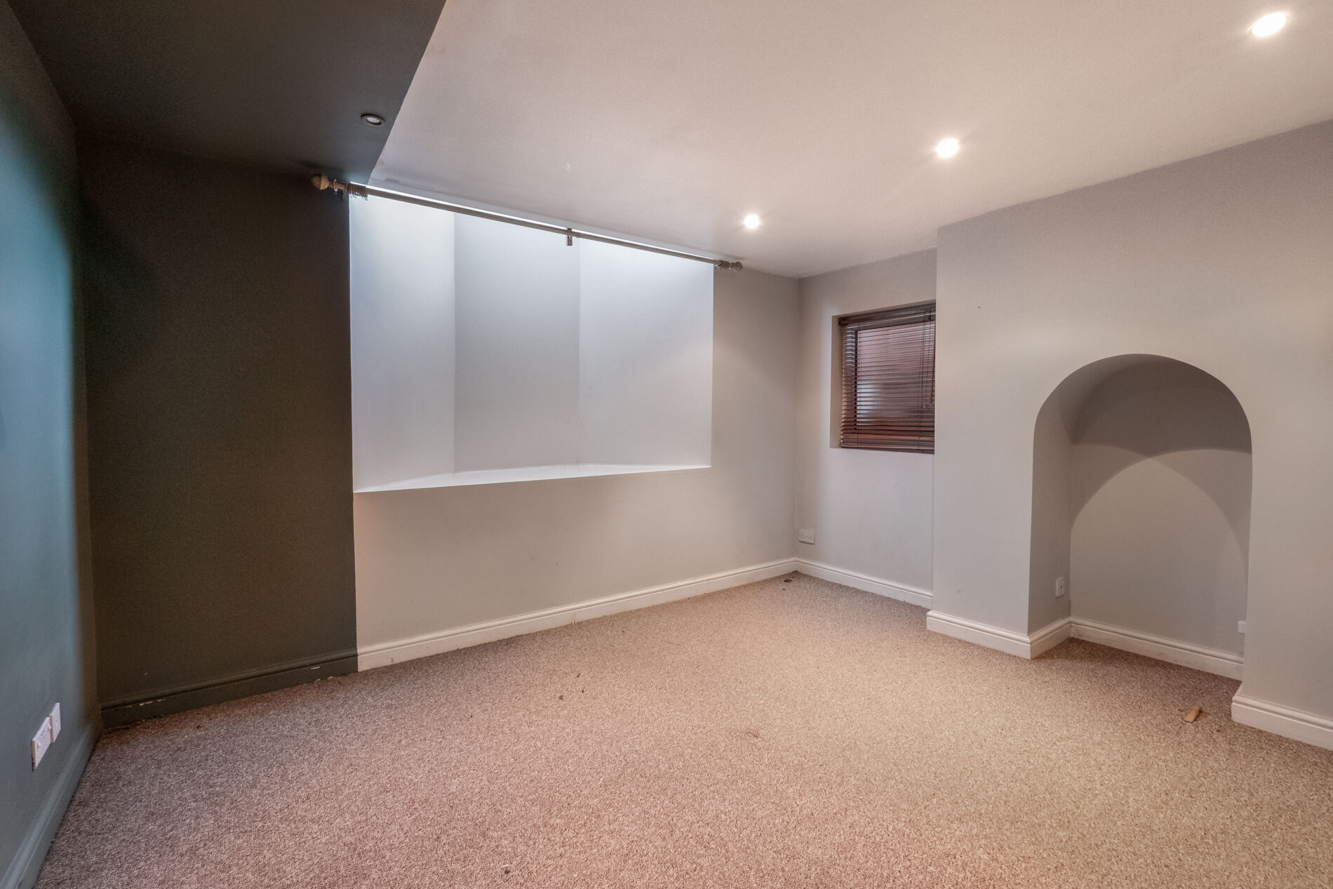 Town centre location with PRIVATE Garden, Duplex Apartment, Stratford upon Avon