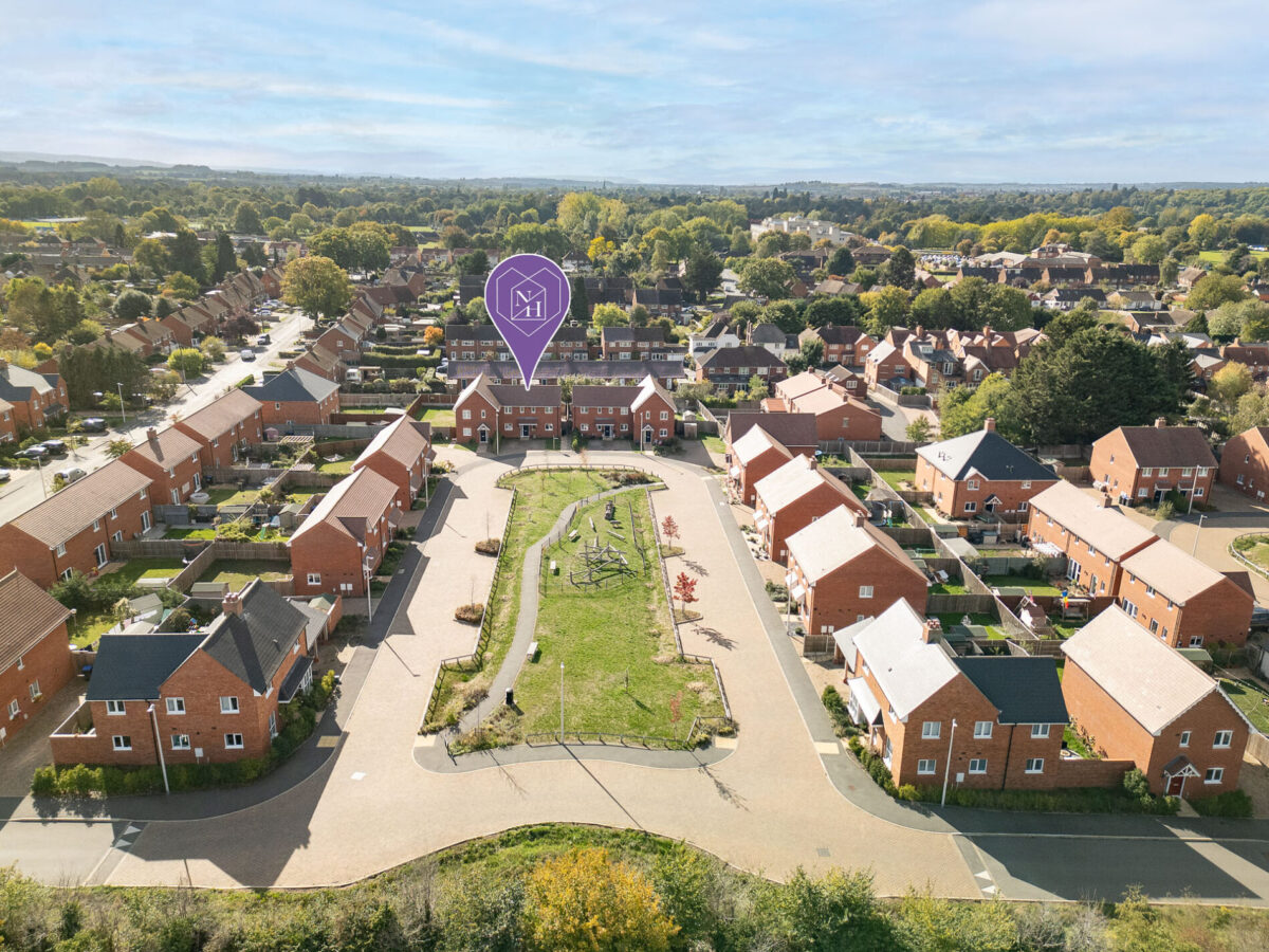 Claude Eliot Way, Tiddington, CV37