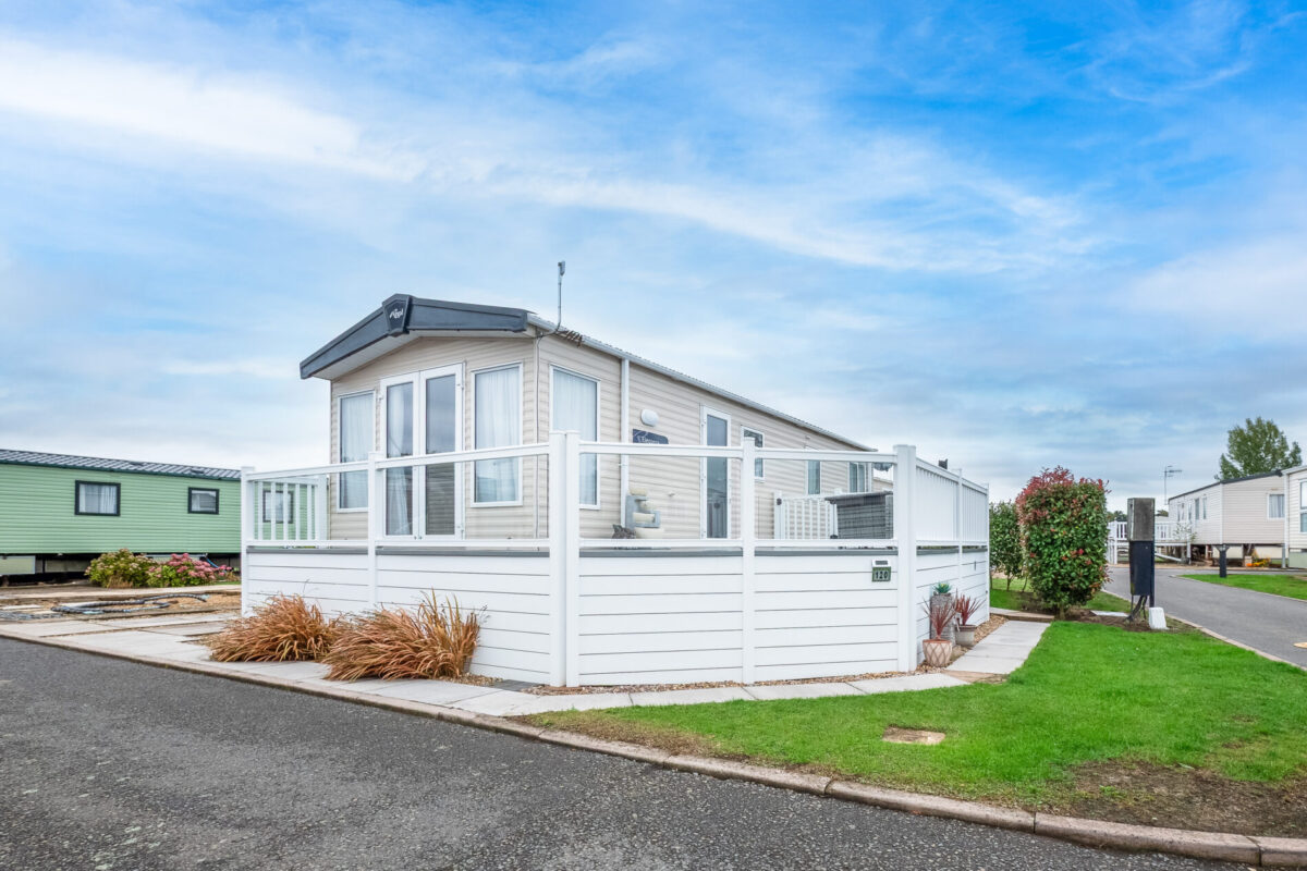 Rayford Park, Tiddington Road, CV37