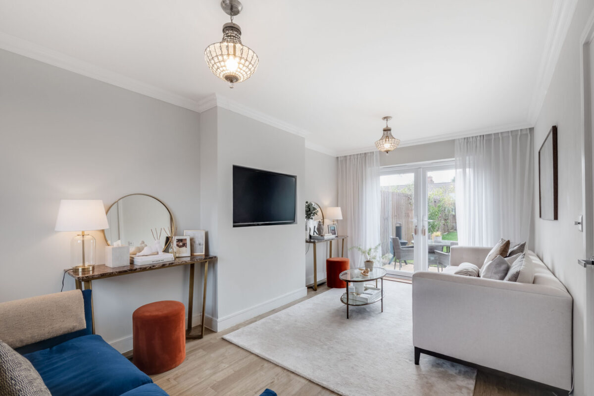 Claude Eliot Way, Tiddington, CV37