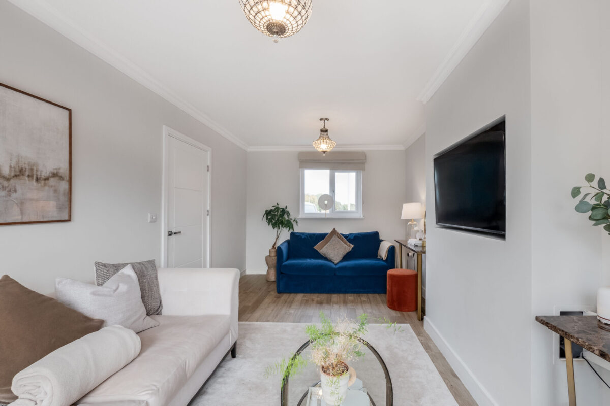 Claude Eliot Way, Tiddington, CV37