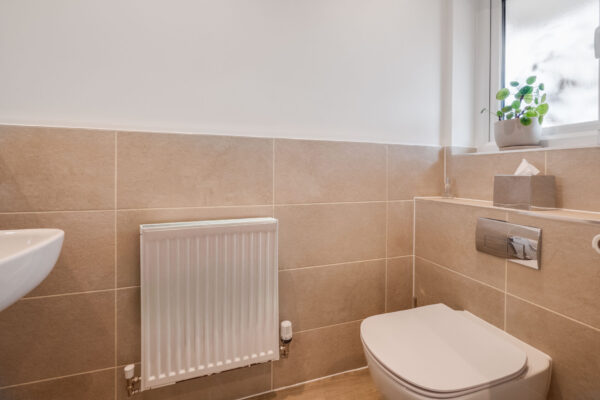 Claude Eliot Way, Tiddington, CV37