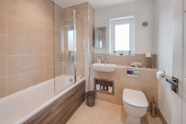 Claude Eliot Way, Tiddington, CV37