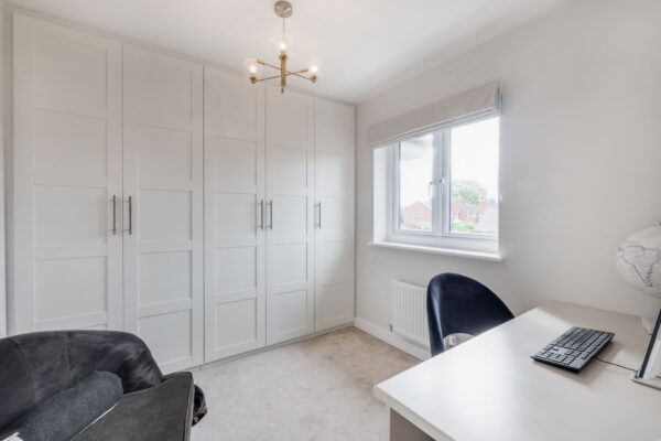 Claude Eliot Way, Tiddington, CV37