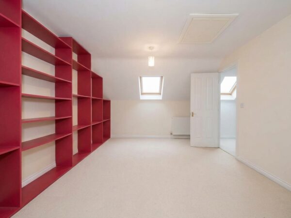 Congreve Way, Stratford - GARAGE and Parking