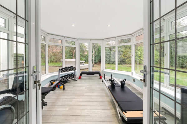 Dickens Heath Road, Shirley, B90