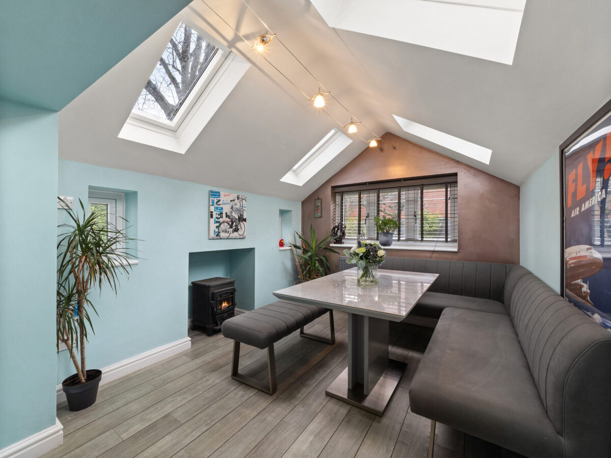 Dickens Heath Road, Shirley, B90