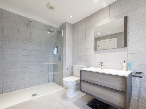 Dickens Heath Road, Shirley, B90