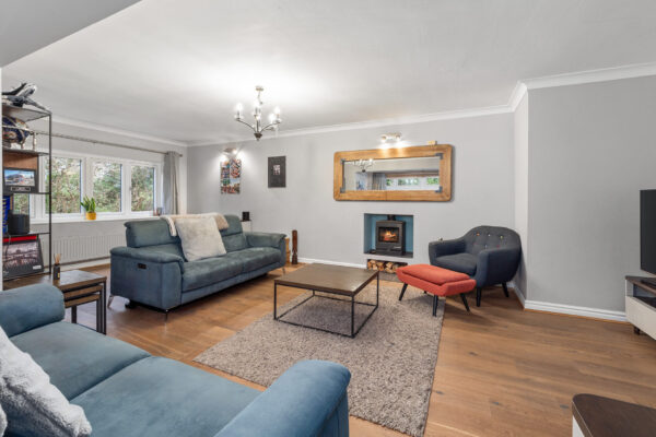 Dickens Heath Road, Shirley, B90