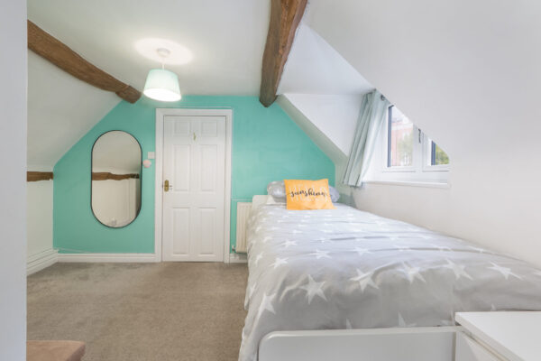 Dickens Heath Road, Shirley, B90