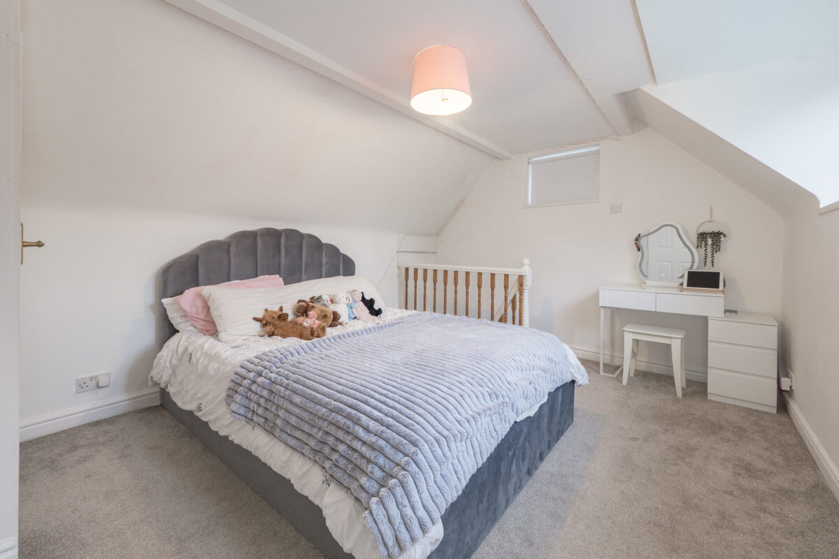 Dickens Heath Road, Shirley, B90