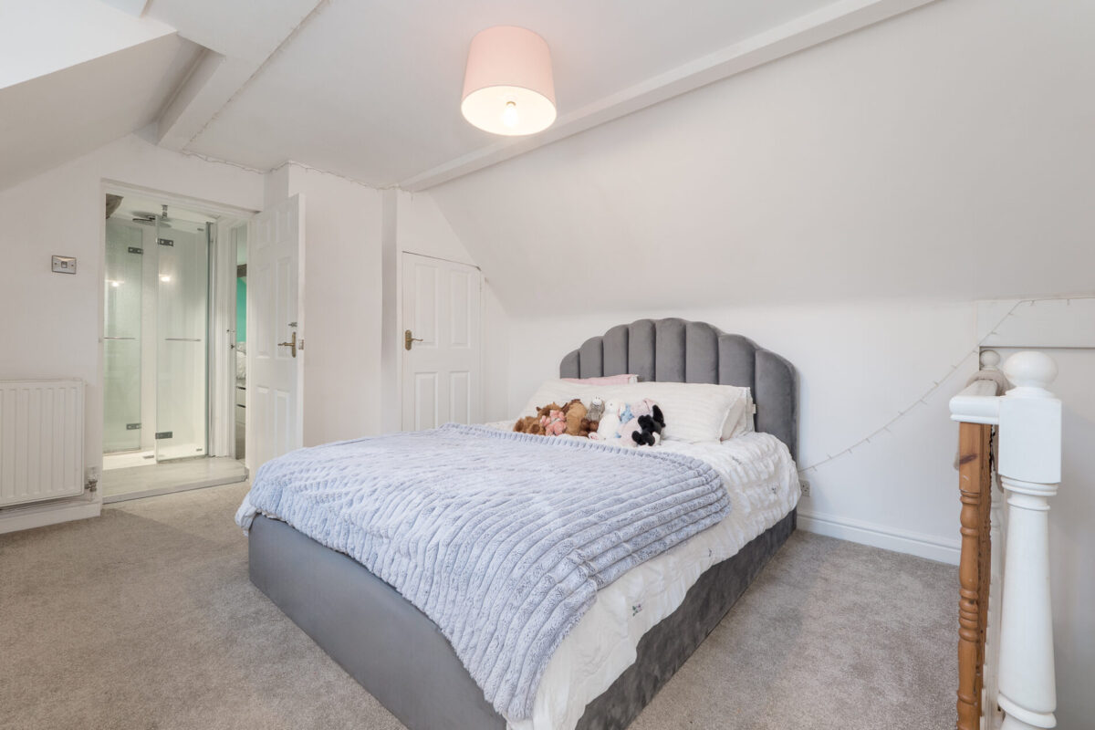 Dickens Heath Road, Shirley, B90