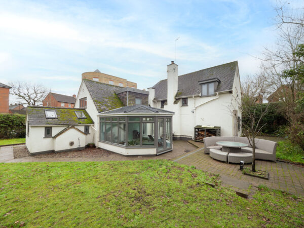 Dickens Heath Road, Shirley, B90