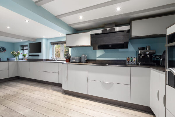 Dickens Heath Road, Shirley, B90