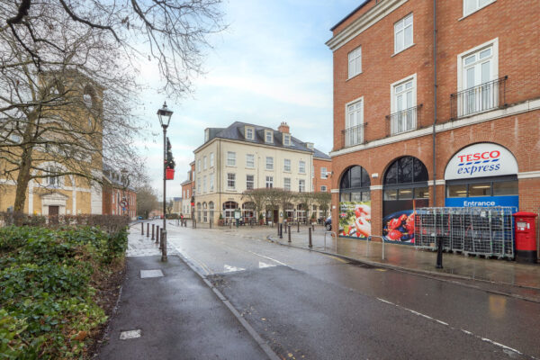 Dickens Heath Road, Shirley, B90