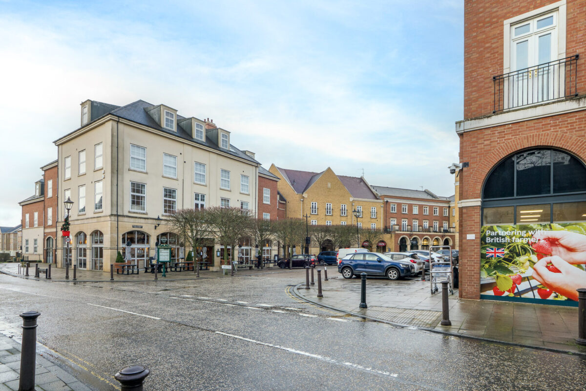 Dickens Heath Road, Shirley, B90