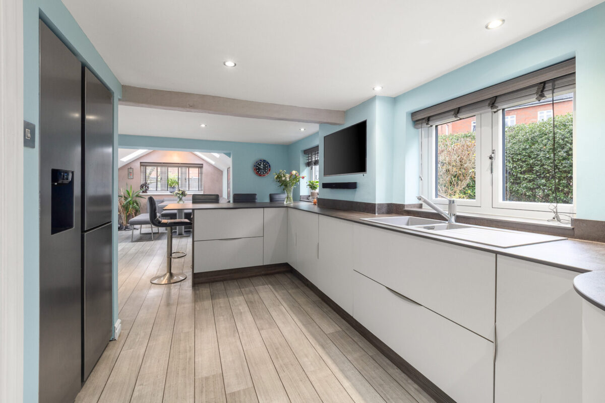 Dickens Heath Road, Shirley, B90