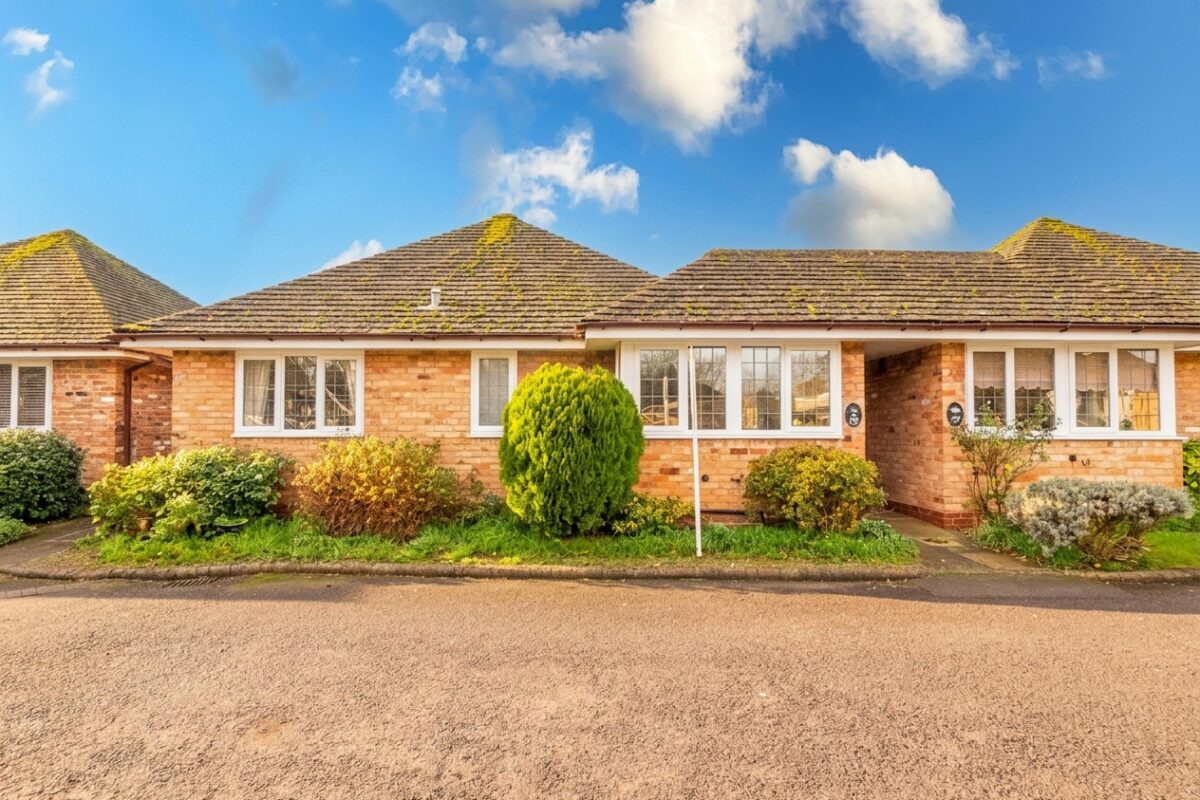 Avon Meadow Close, Stratford-Upon-Avon, CV37
