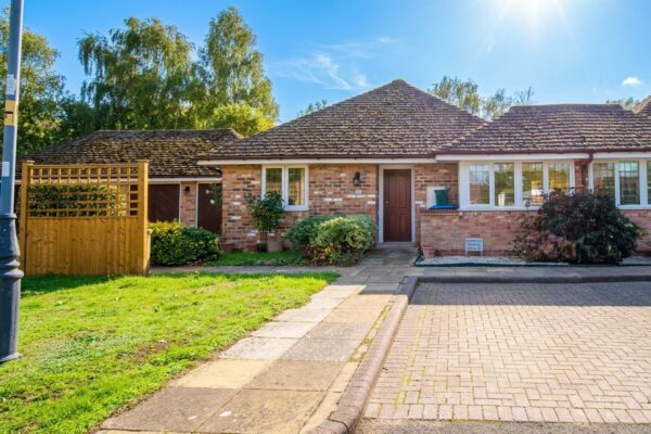 Avon Meadow Close, Stratford-Upon-Avon, CV37