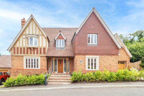 Hambleton House, Elmdon Close, Snitterfield, Stratford-Upon-Avon