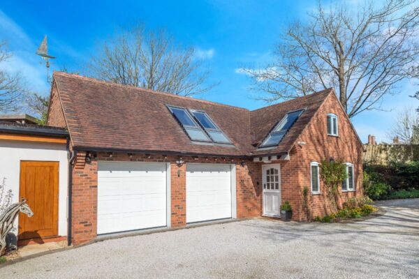 Elmdon House, Church Road, Snitterfield, Stratford-upon-Avon