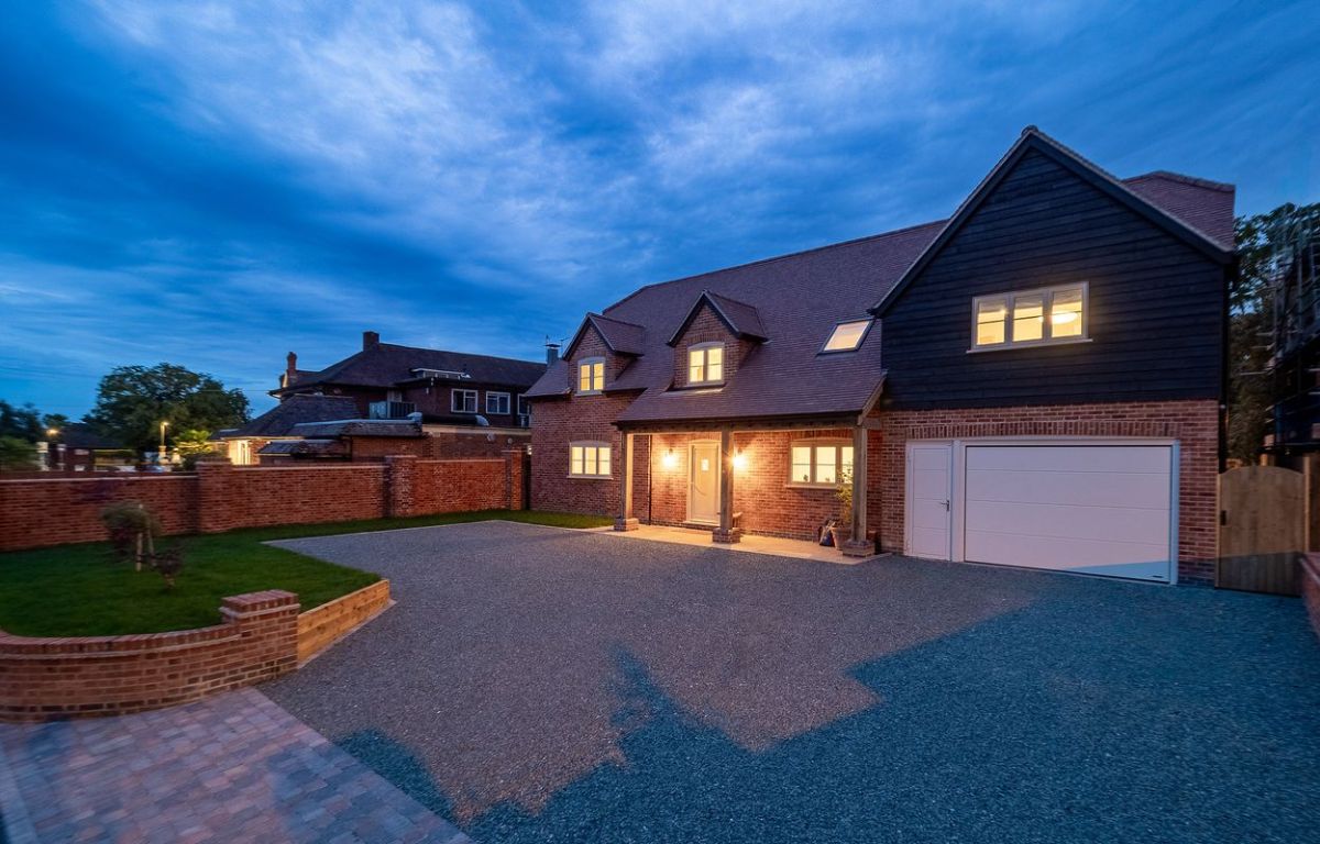 Midways, School Lane, Tiddington, Stratford-upon-Avon