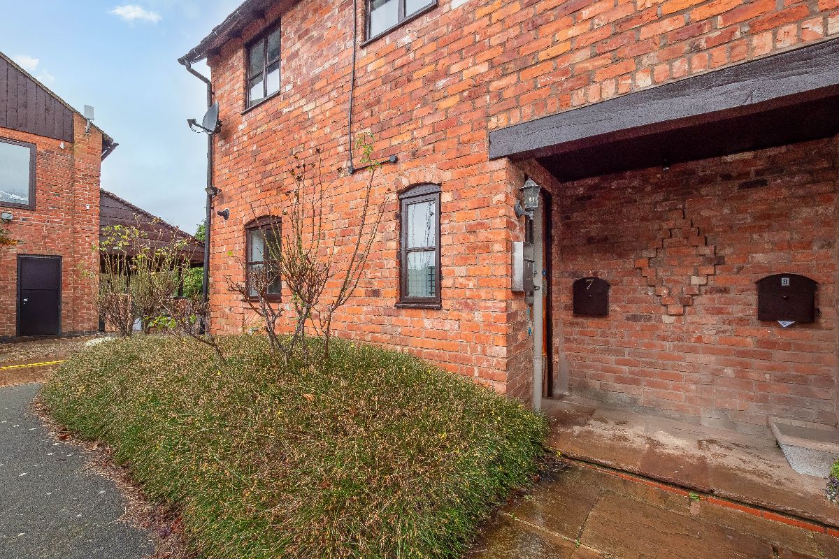 7 Oxstalls Cottages, Warwick Road, Stratford-upon-Avon