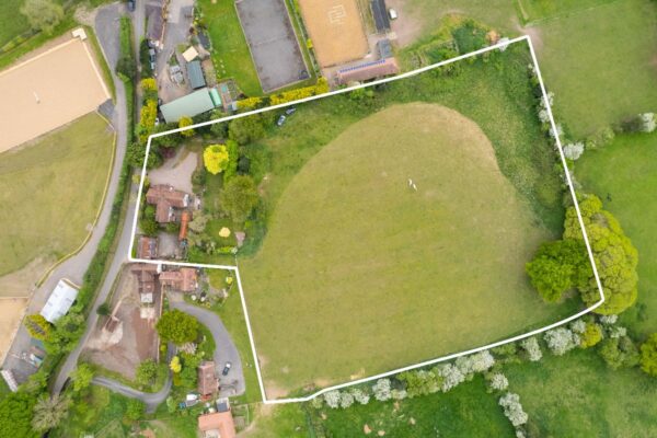 Stunning Cottage PLUS 2 BEDROOM Annexe and 3.4 Acres!