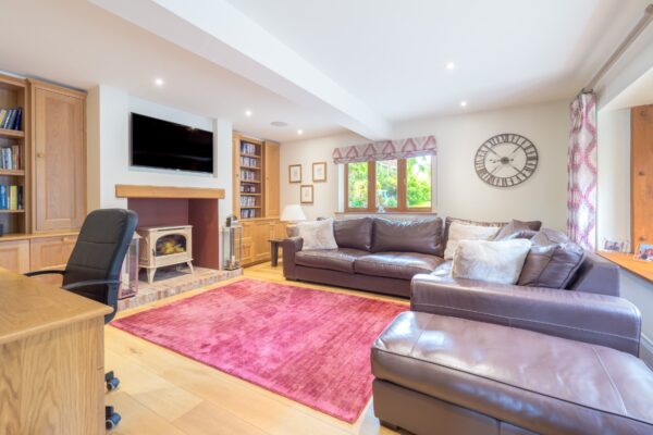 **STUNNING Home With FIELD VIEWS** Church Road, Snitterfield, Stratford-upon-Avon