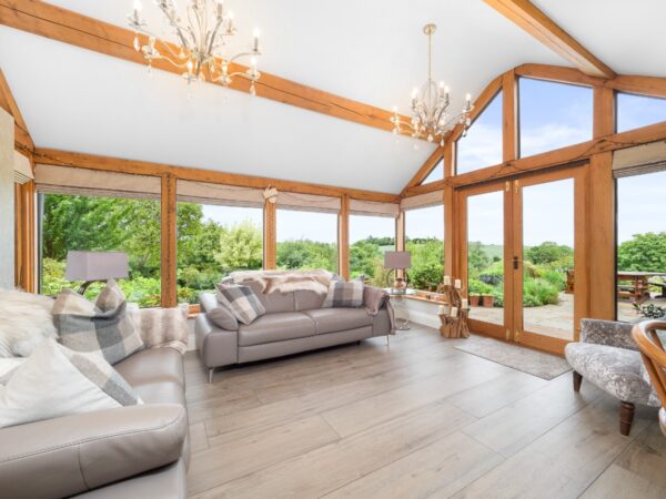 **STUNNING Home With FIELD VIEWS** Church Road, Snitterfield, Stratford-upon-Avon