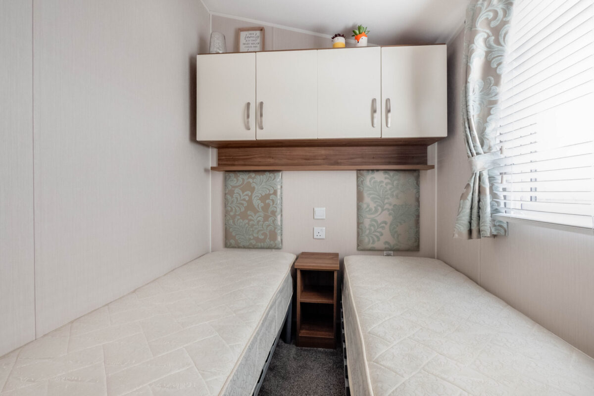 Rayford Park, Tiddington Road, CV37