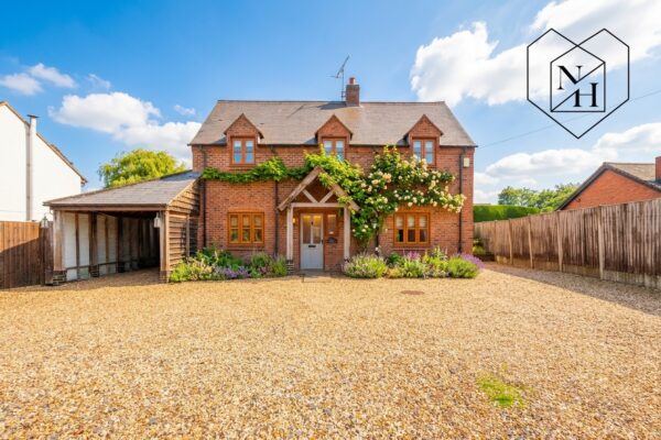 **RIVER VIEWS** Mill Lane, Welford on Avon