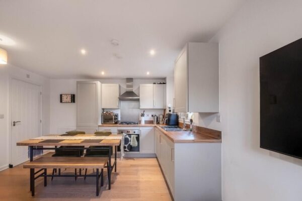 Avalon Close, Stratford-upon-Avon