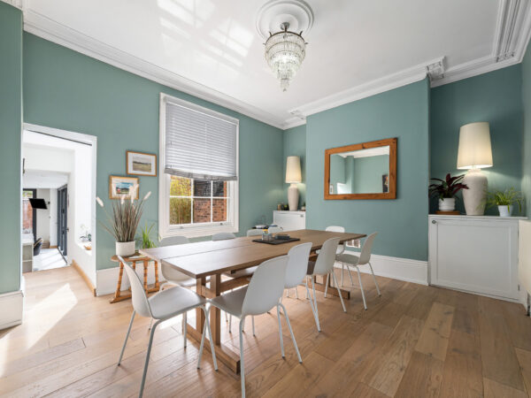 Clarendon Place, town Centre Location with one bedroom Annexe