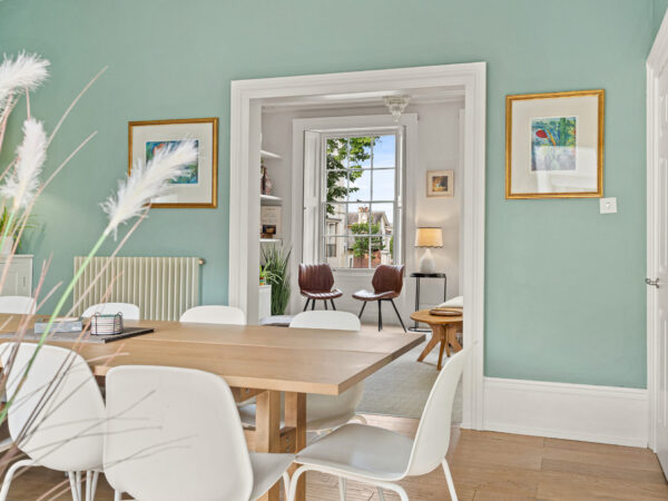 Clarendon Place, town Centre Location with one bedroom Annexe