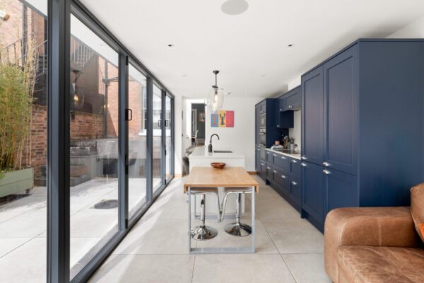 Clarendon Place, town Centre Location with one bedroom Annexe