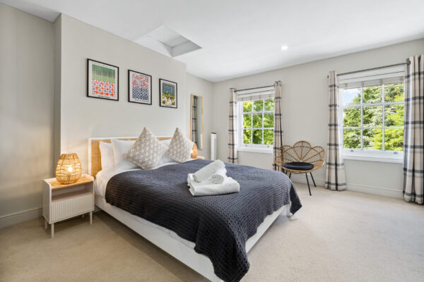Clarendon Place, town Centre Location with one bedroom Annexe