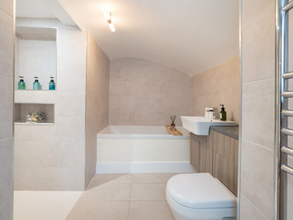 Clarendon Place, town Centre Location with one bedroom Annexe