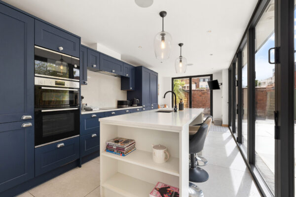 Clarendon Place, town Centre Location with one bedroom Annexe