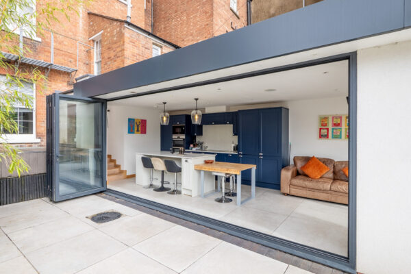 Clarendon Place, town Centre Location with one bedroom Annexe