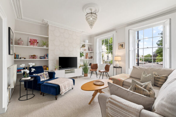 Clarendon Place, town Centre Location with one bedroom Annexe
