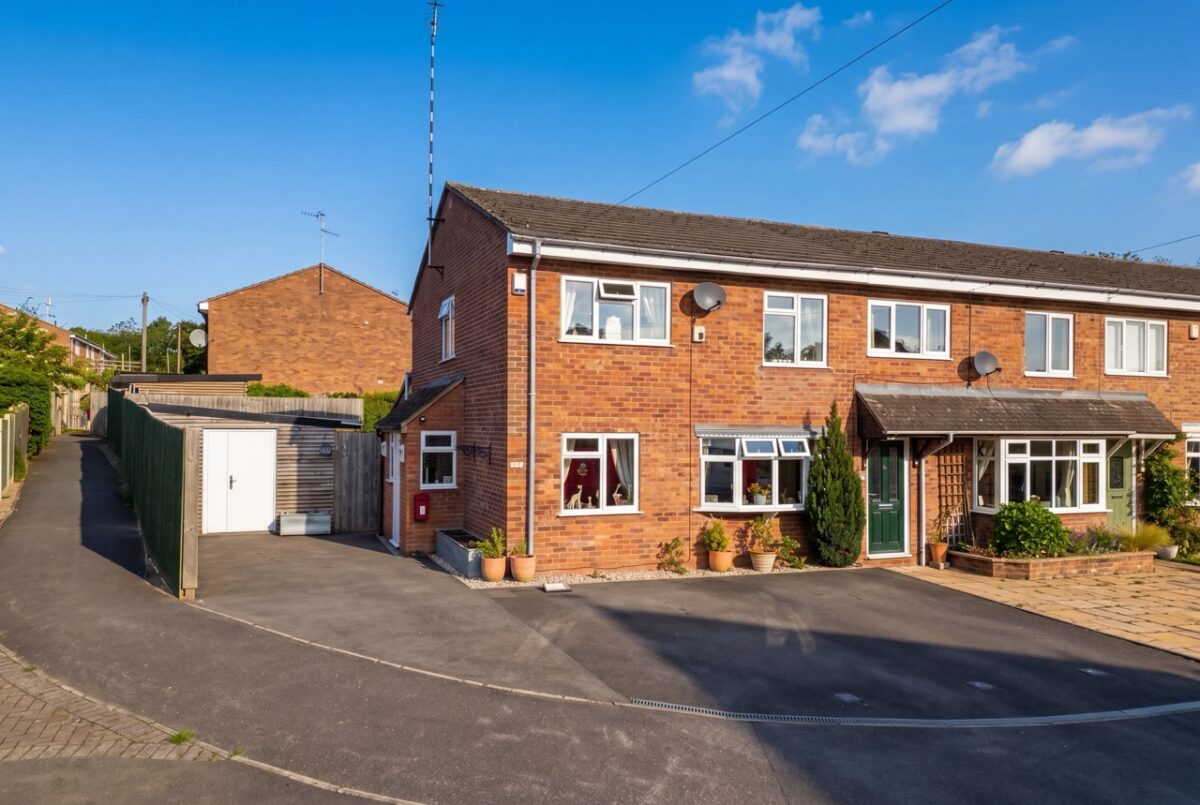Duttons Close, Snitterfield, CV37