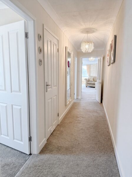 2 bed canal side apartment with garage, walking distance to town