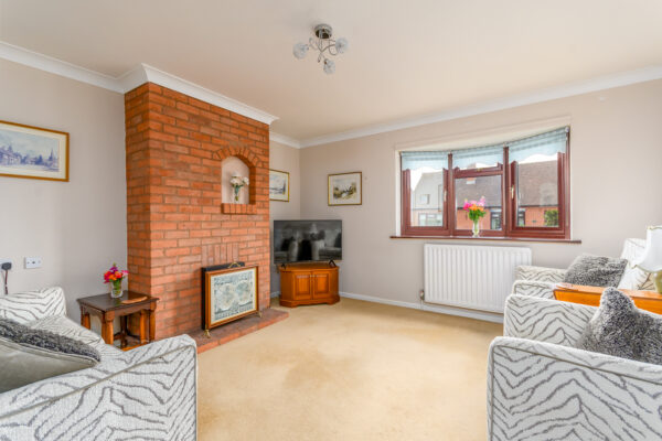 Woodward Court, Snitterfield, CV37