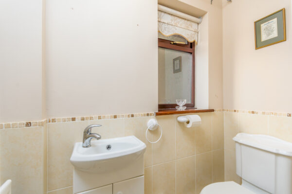 Woodward Court, Snitterfield, CV37