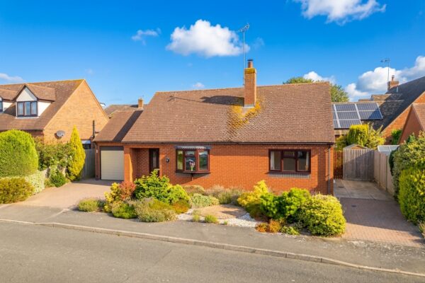 Woodward Court, Snitterfield, CV37